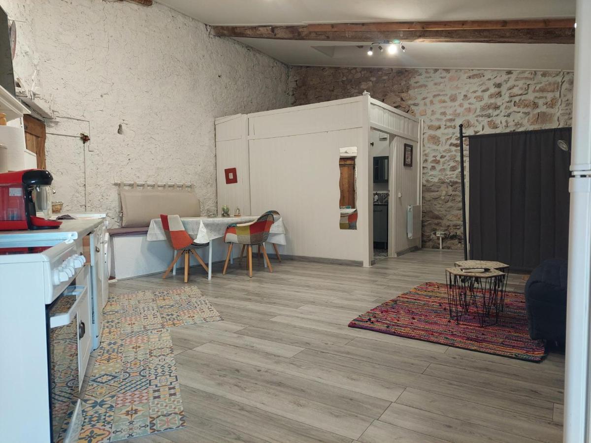 Gite Studio Les Maisons De Gaia Tuchan Exterior photo